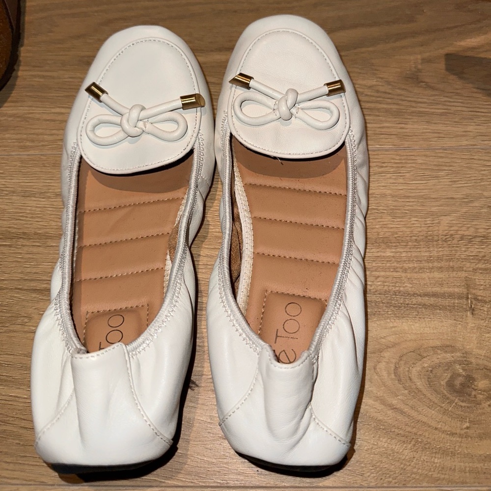 White me too flats!